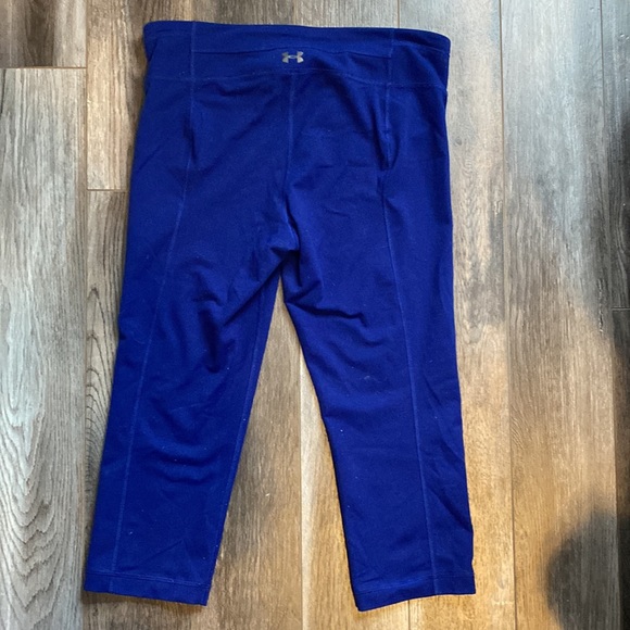 Under armor pants size medium - Picture 2 of 4